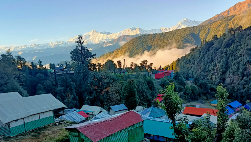 Chopta Delxue Camp